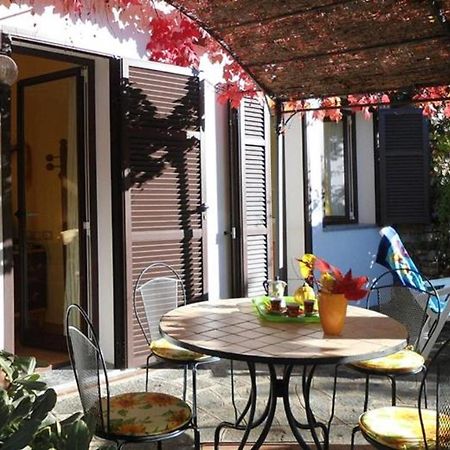 Casa Gialla Imperia Eksteriør billede